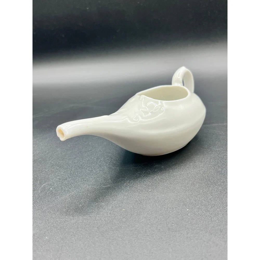 Vtg White Porcelain Ceramic Neti‎ Pot Invalid Feeder 6.5